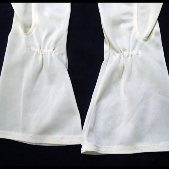 Vintage White Nylon Gauntlets, Mid Length 50s Gloves - Picture 5 of 11